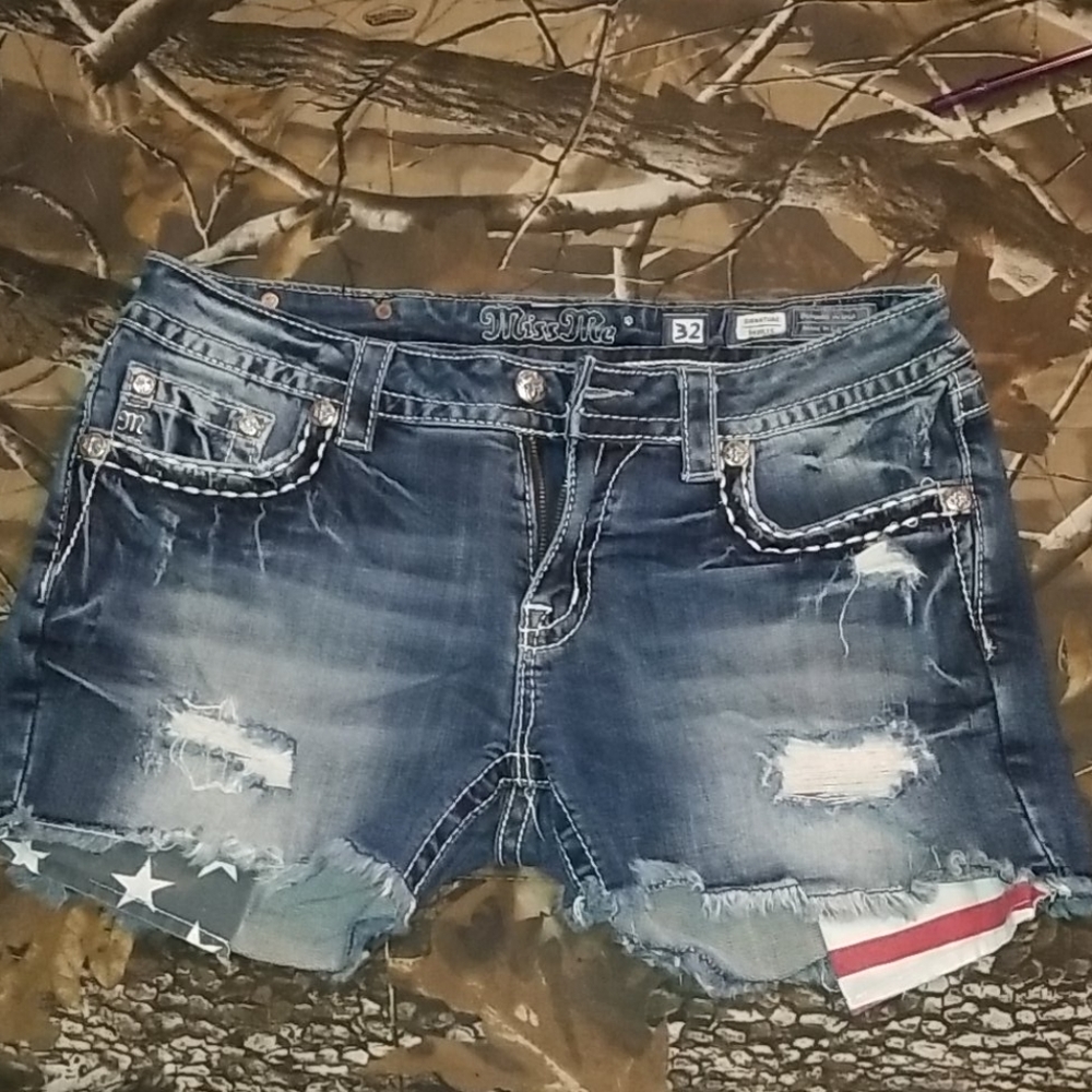 Miss Me Shorts